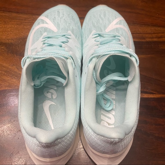 Nike Women's Zoom Rival Fly Running Shoe - Picture 7 of 11